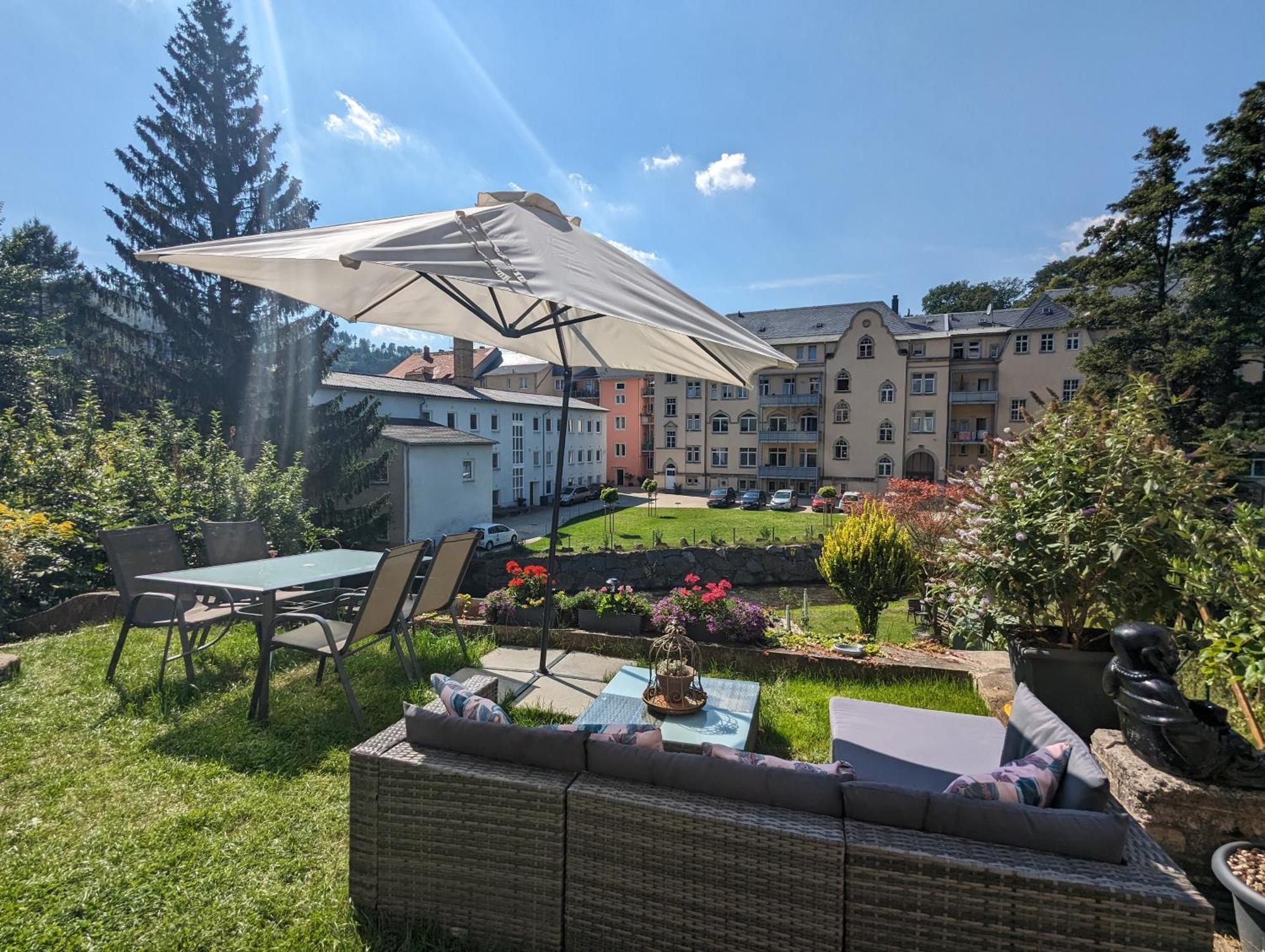 F1 - Urlaubsmagie - Helle Wohnung Mit Sauna & Pool & Whirlpool Sebnitz Exterior photo