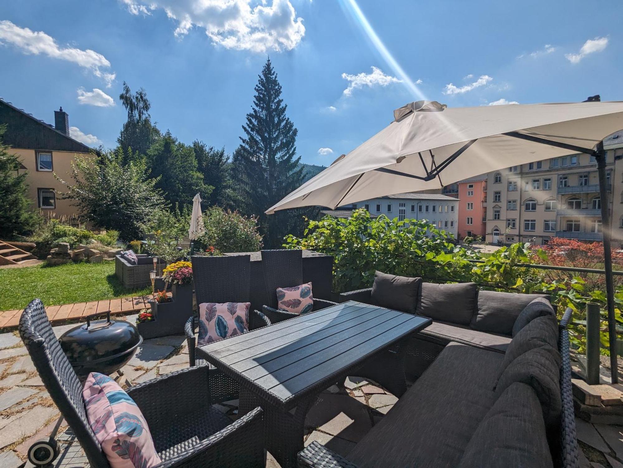 F1 - Urlaubsmagie - Helle Wohnung Mit Sauna & Pool & Whirlpool Sebnitz Exterior photo